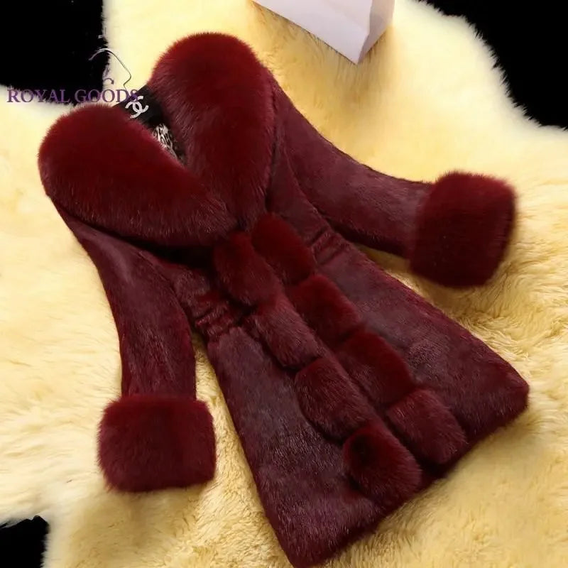 Cappotto Invernale da Donna con Collo in Pelliccia Sintetica — Lungo, Elegante e Caldo