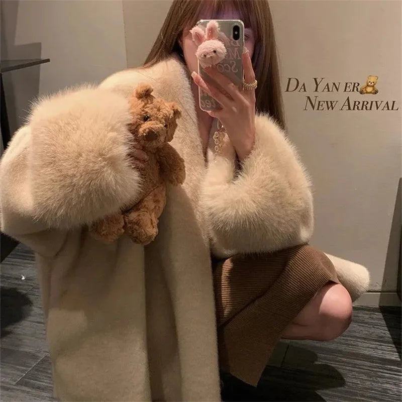 Cappotto in Pelliccia Sintetica – Stile Mondano