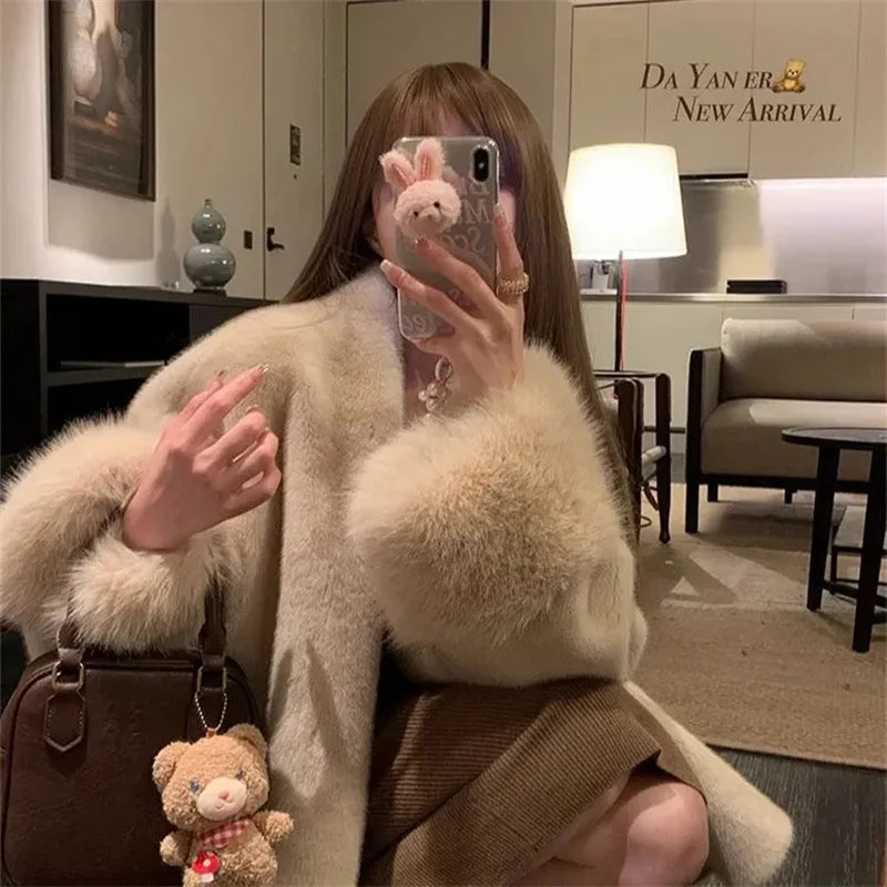 Cappotto in Pelliccia Sintetica – Stile Mondano