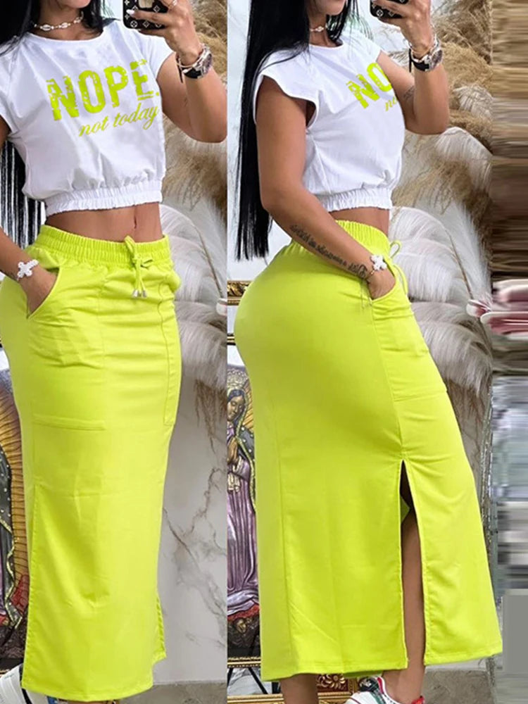 2025 Set da due pezzi estivi Completi da donna Stampa di moda Colorblock O-Collo Manica corta Crop Top e set gonna casual con tasca a righe