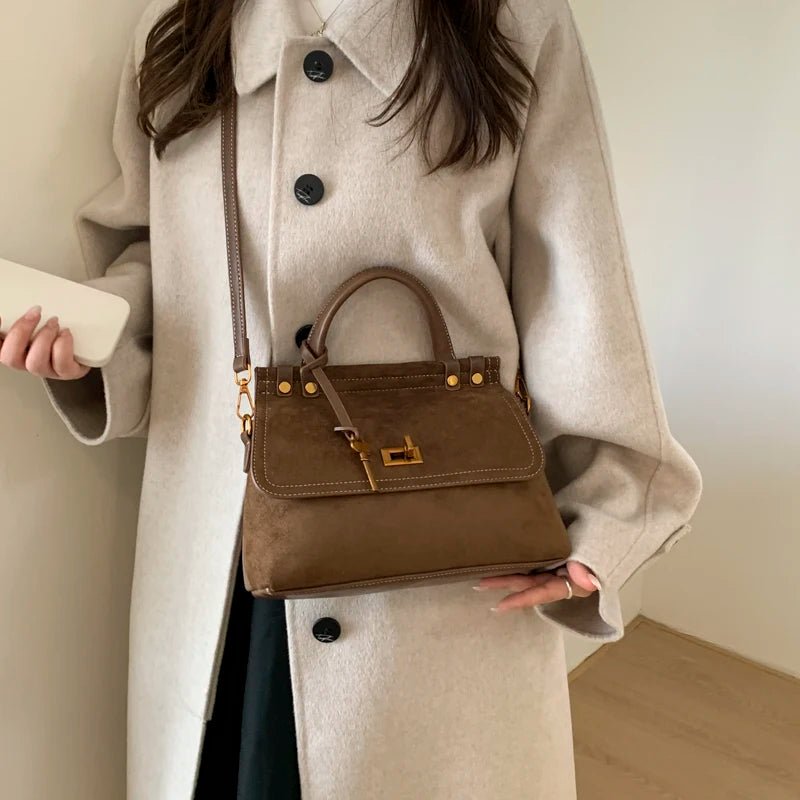 Borsa a Mano Retrò in Finta Pelle Scamosciata con Patta – 4 Colori - Veyla