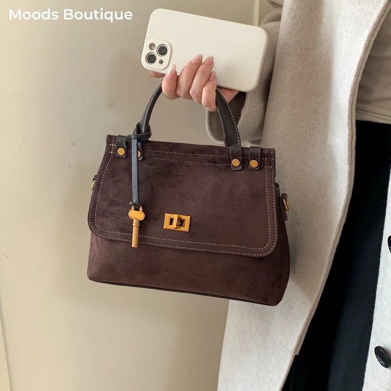 Borsa a Mano Retrò in Finta Pelle Scamosciata con Patta – 4 Colori - Veyla