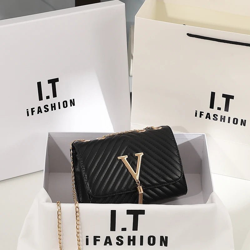 Borsa a Tracolla con Ricamo Floreale, Nappa e Paillettes - Veyla