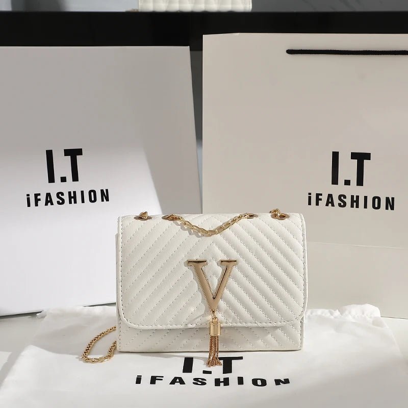 Borsa a Tracolla con Ricamo Floreale, Nappa e Paillettes - Veyla