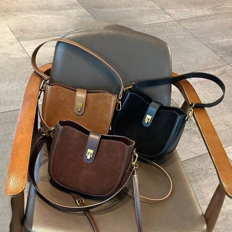 Borsa a Tracolla Mezzaluna in Vera Pelle di Vacchetta - Veyla