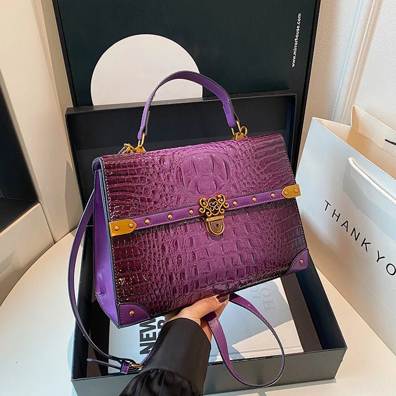 Borsa a Tracolla Quadrata Viola in Ecopelle – Design Classico - Veyla