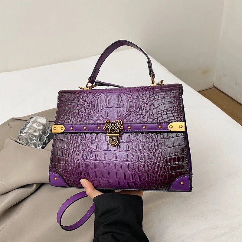 Borsa a Tracolla Quadrata Viola in Ecopelle – Design Classico - Veyla