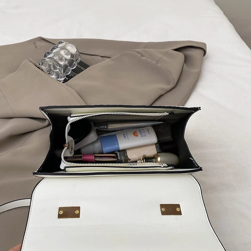 Borsa a Tracolla Quadrata Viola in Ecopelle – Design Classico - Veyla