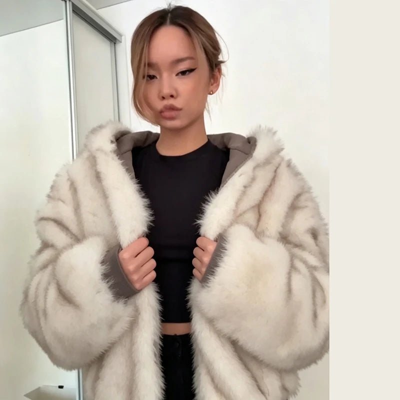 Giacca in Pelliccia Sintetica Reversibile – Cappotto Donna Invernale con Cappuccio - Veyla