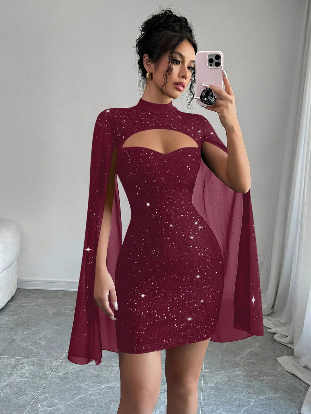 Mini Abito con Maniche a Mantella e Paillettes – Senza Spalline, Club & Party - Veyla