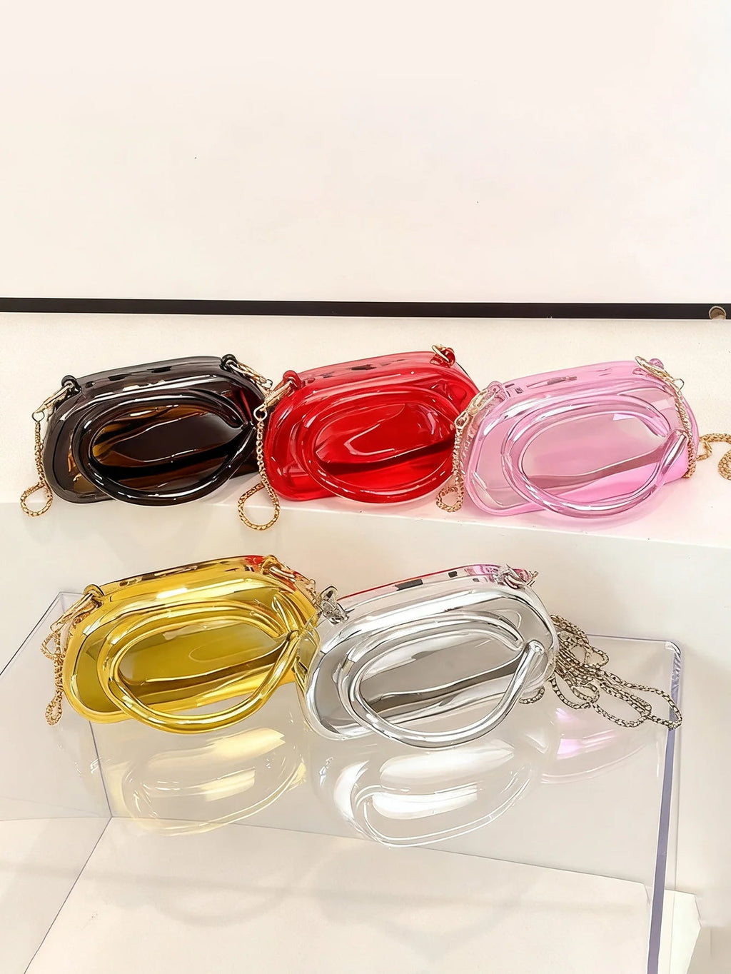 Mini Pochette Minaudière in Acrilico con Catena Dorata – Da Sera - Veyla
