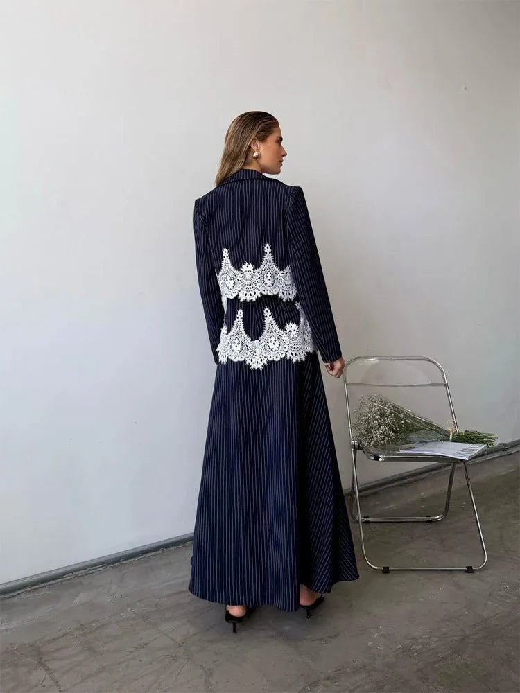 Veyla – Elegante Completo a 3 Pezzi con Inserti in Pizzo a Righe, Top a Bretel - Veyla